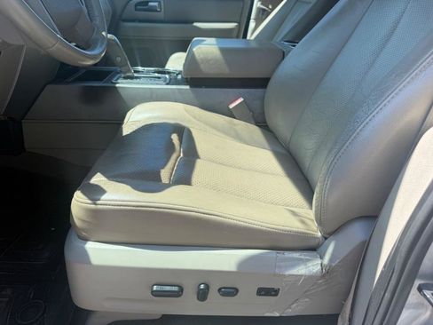 Used 2012 Ford Expedition Limited AWD/4WD image 16