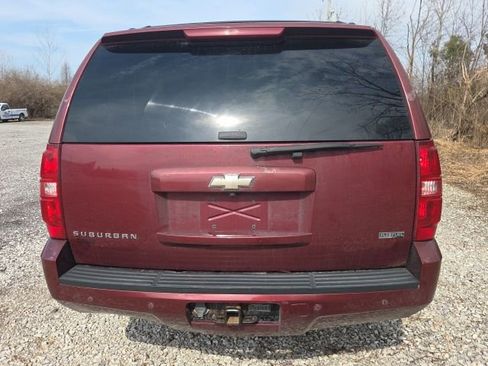 Used 2008 Chevrolet Suburban LT image 9