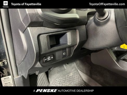 Used 2018 Toyota Tacoma SR w/ SR Convenience Package AWD/4WD image 20