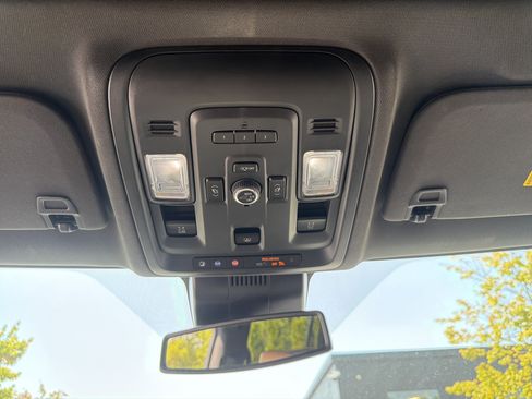 Used 2023 GMC Yukon XL AT4 w/ AT4 Premium Package AWD/4WD image 49