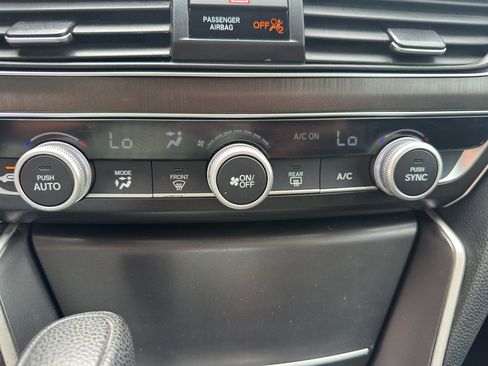 Used 2019 Honda Accord LX image 21