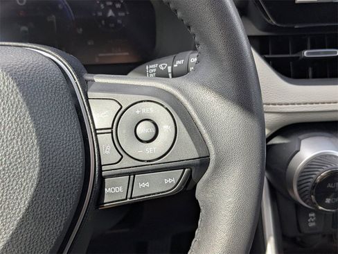 Used 2024 Toyota RAV4 Limited image 22