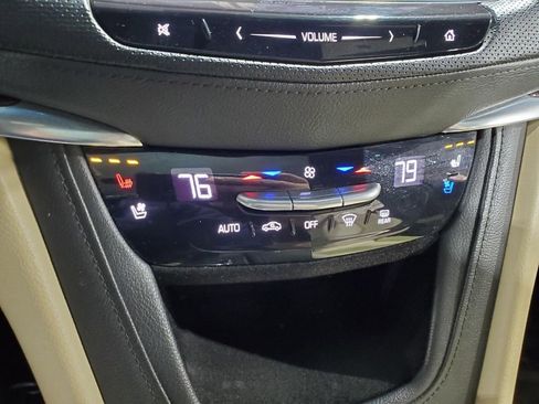 Used 2017 Cadillac XT5 Premium Luxury image 32