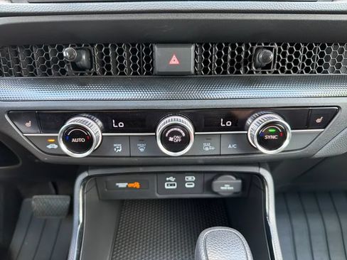 Used 2025 Honda CR-V EX image 14