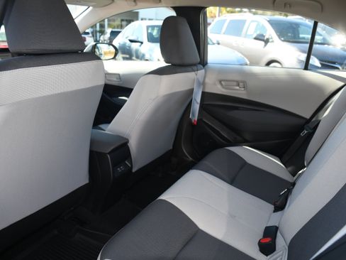 Certified 2025 Toyota Corolla LE image 14