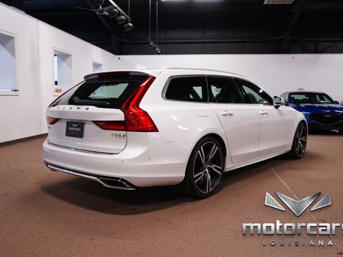 Used 2019 Volvo V90 T5 R-Design image 7