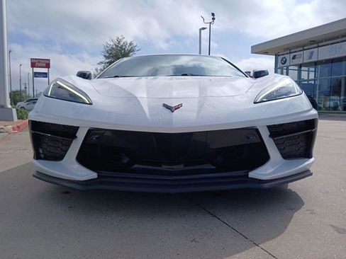 Used 2022 Chevrolet Corvette Stingray Preferred Cpe w/ Z51 Performance Package image 2