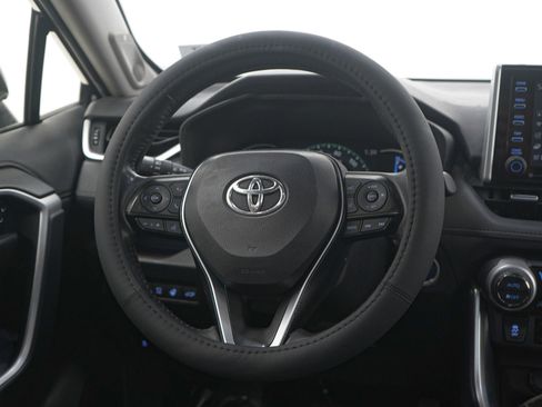 Used 2020 Toyota RAV4 Limited image 17