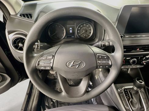 Used 2023 Hyundai Kona SE AWD/4WD image 11