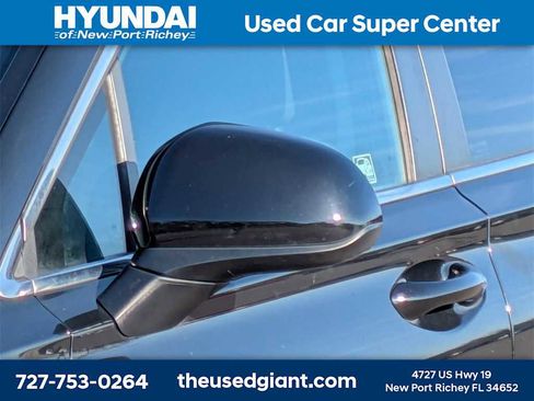 Used 2019 Hyundai Santa Fe SE w/ Cargo Package image 11