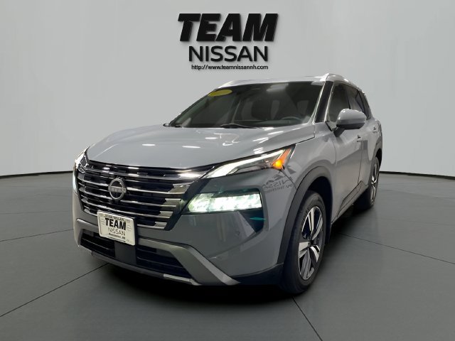 Certified 2024 Nissan Rogue SL w/ SL Premium Package AWD/4WD image 3
