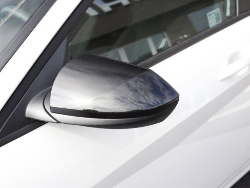 New 2025 Hyundai Elantra Sport image 12