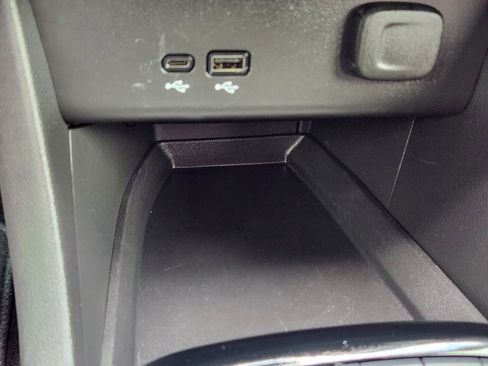 Certified 2024 Buick Encore GX Preferred w/ Comfort Package image 15