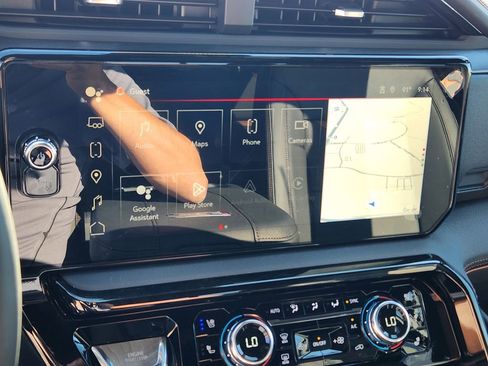 New 2025 GMC Sierra 2500 AT4 w/ AT4 Premium Plus Package image 14