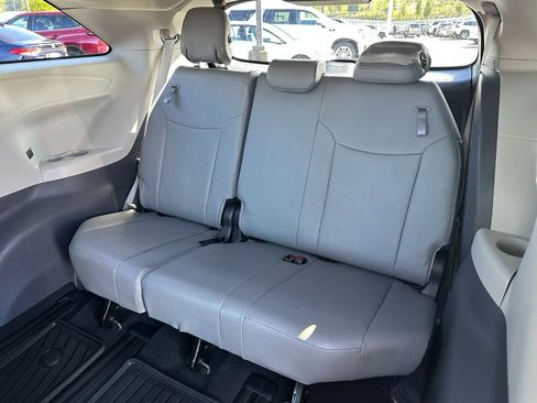 Used 2023 Toyota Sienna XLE image 15