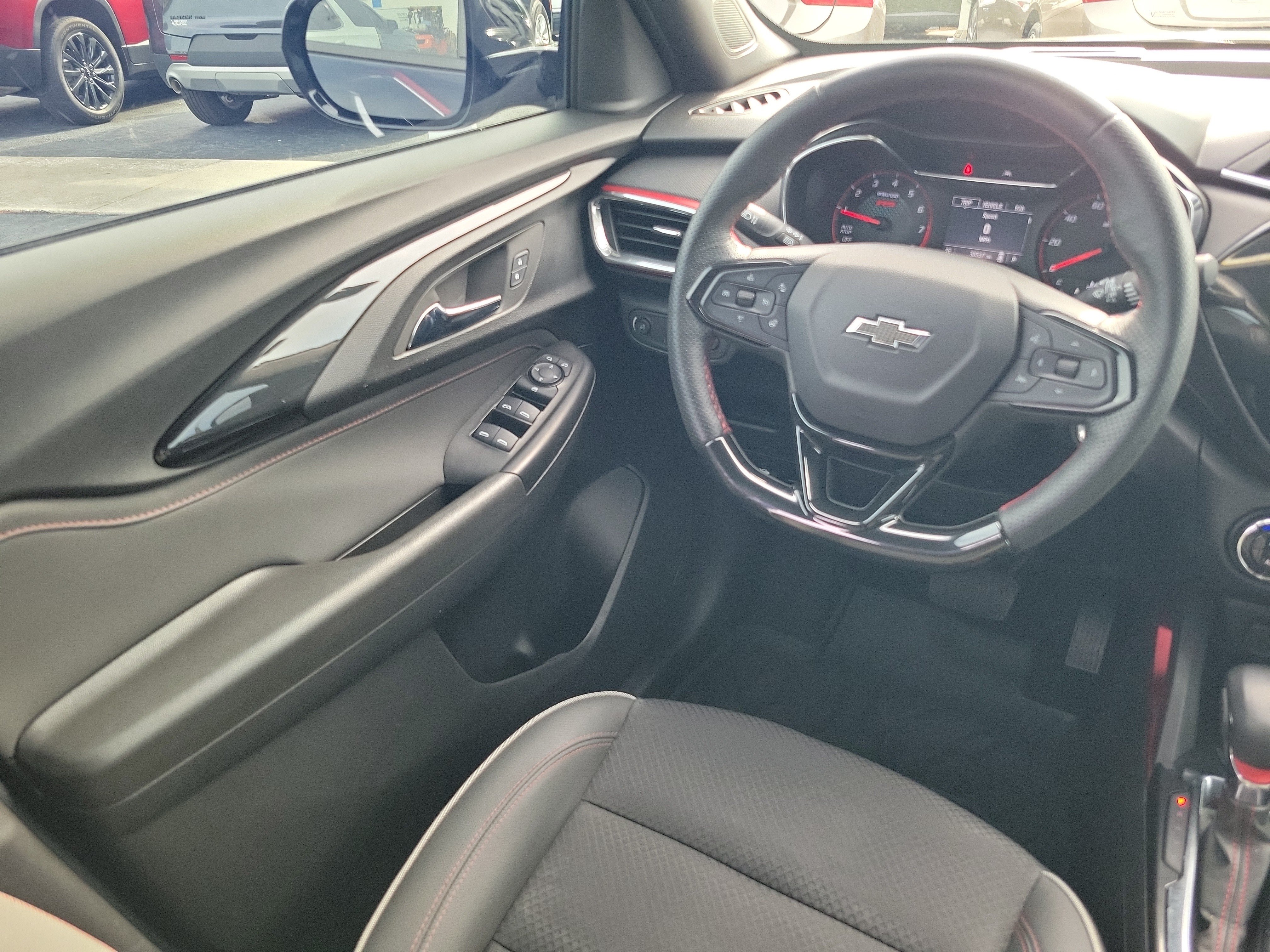 Used 2023 Chevrolet TrailBlazer RS w/ Convenience Package FWD image 13