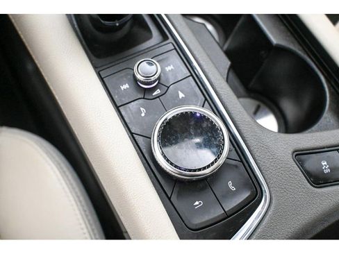 Used 2020 Cadillac XT6 Premium Luxury image 46