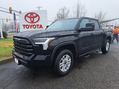 New 2026 Toyota Tundra SR5 w/ SR5 Convenience Package AWD/4WD image 2