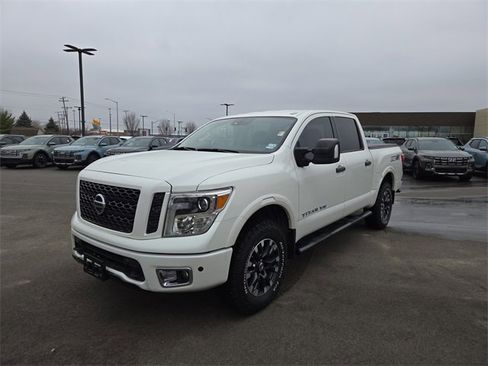 Used 2018 Nissan Titan PRO-4X w/ Pro-4x Utility Package image 2