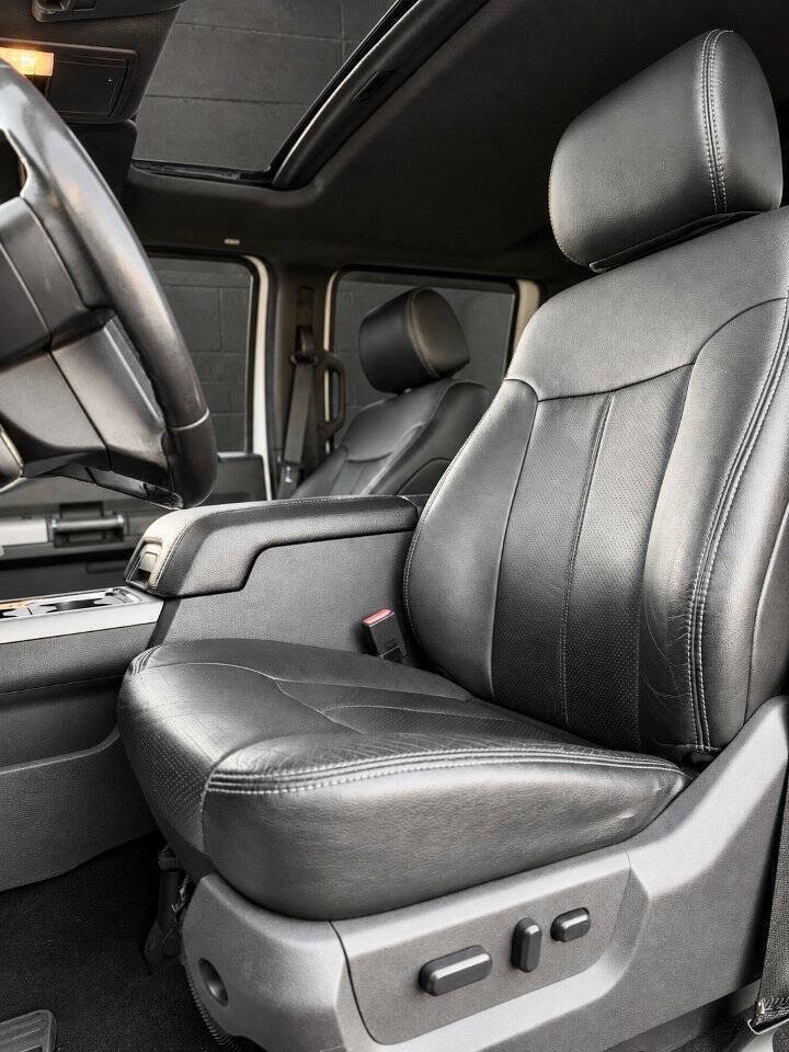 Used 2015 Ford F350 Lariat w/ Lariat Ultimate Package AWD/4WD image 4