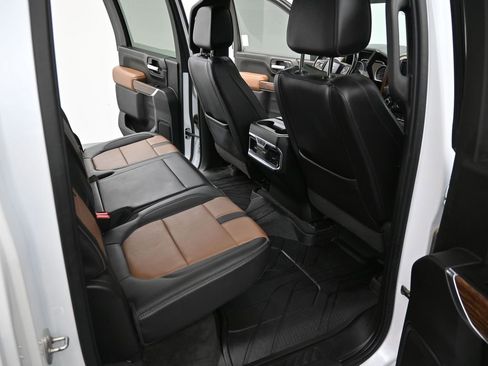 Used 2021 Chevrolet Silverado 3500 High Country image 32