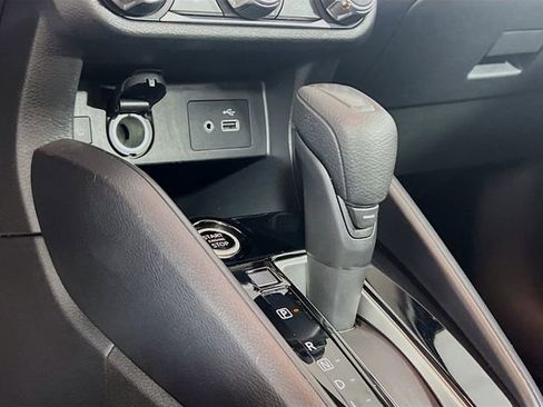 Used 2024 Nissan Versa SV FWD image 15
