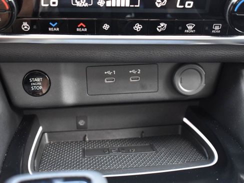 Used 2025 Nissan Rogue Platinum w/ Platinum Premium Package FWD image 43