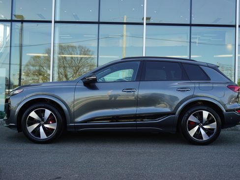 New 2025 Audi SQ6 e-tron Premium Plus image 6