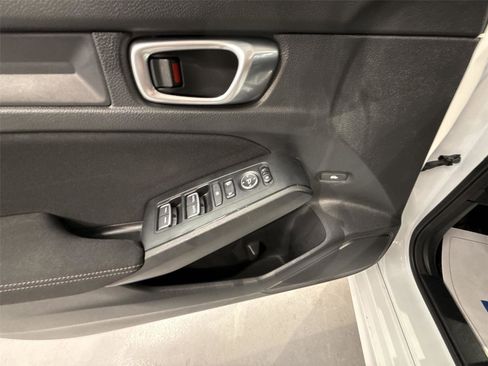 Used 2023 Honda Civic Sport image 15