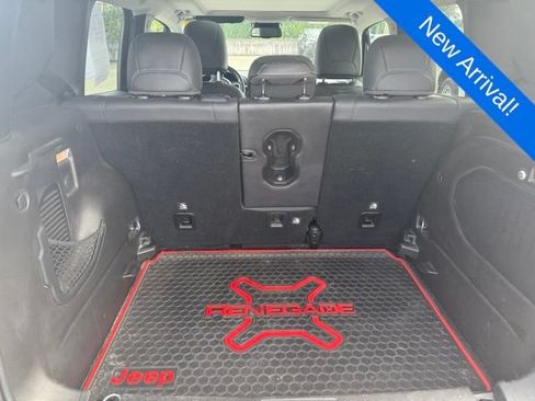 Used 2018 Jeep Renegade Limited w/ UConnect 8.4 Nav Group AWD/4WD image 9