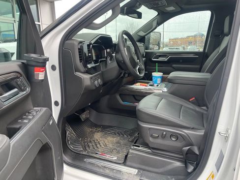 Used 2026 Chevrolet Silverado 2500 LTZ w/ Trail Boss Package image 5