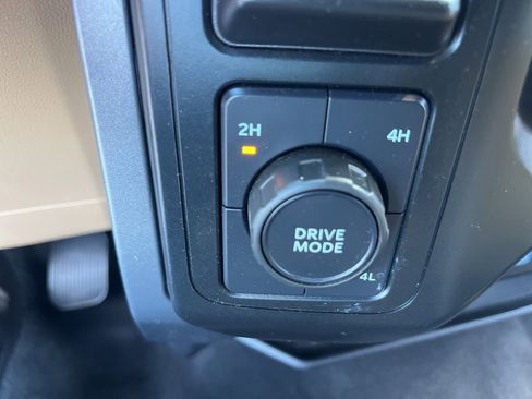 Used 2023 Ford F150 XLT image 17