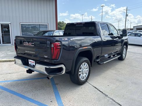 Used 2024 GMC Sierra 2500 SLT w/ SLT Premium Package AWD/4WD image 7