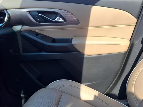 Used 2022 Chevrolet Traverse Premier w/ LPO, Floor Liner Package image 26