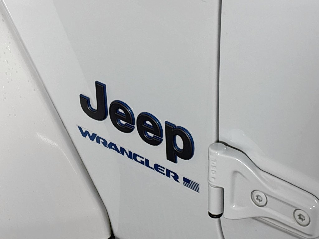 Used 2024 Jeep Wrangler Unlimited w/ Convenience Group AWD/4WD image 24