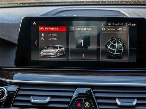 Used 2019 BMW 530e image 11