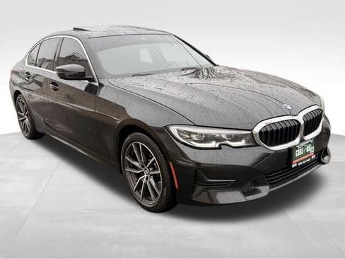 Used 2021 BMW 330i xDrive Sedan w/ Convenience Package image 3