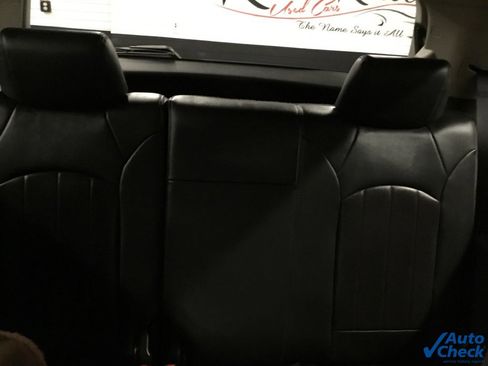 Used 2010 GMC Acadia SLT image 32