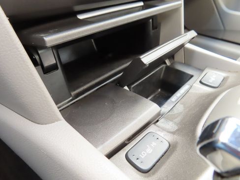 Used 2011 Honda Accord EX-L image 26