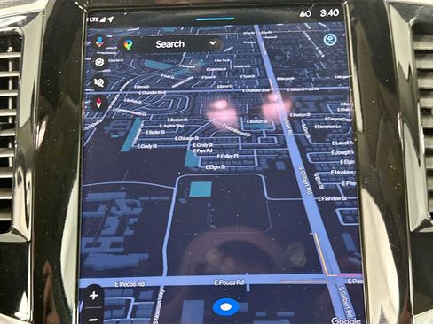 Used 2025 Volvo XC90 B6 Plus w/ Protection Package Premier image 14