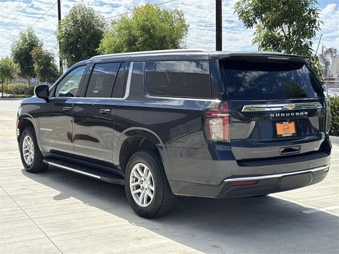 Used 2023 Chevrolet Suburban LT image 5