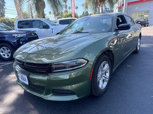 Used 2023 Dodge Charger SXT RWD image 2