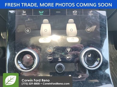 Used 2019 Land Rover Range Rover Velar R-Dynamic SE AWD/4WD image 12