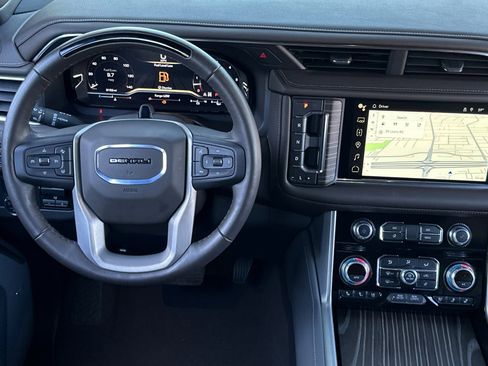 Used 2024 GMC Yukon Denali w/ Advanced Technology Package image 14