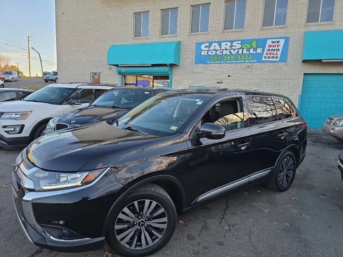Used 2019 Mitsubishi Outlander SE image 4