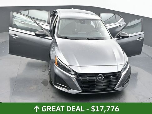 Used 2024 Nissan Altima 2.5 SV image 64