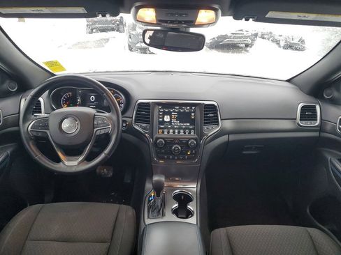Used 2018 Jeep Grand Cherokee Laredo image 24