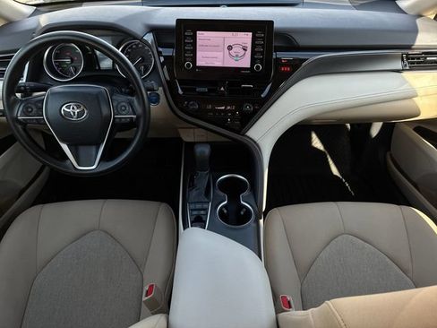 Used 2022 Toyota Camry LE FWD image 9