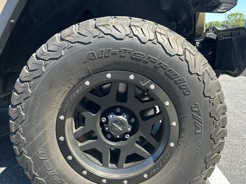 Used 2020 Jeep Gladiator Sport w/ Quick Order Package 24S AWD/4WD image 3