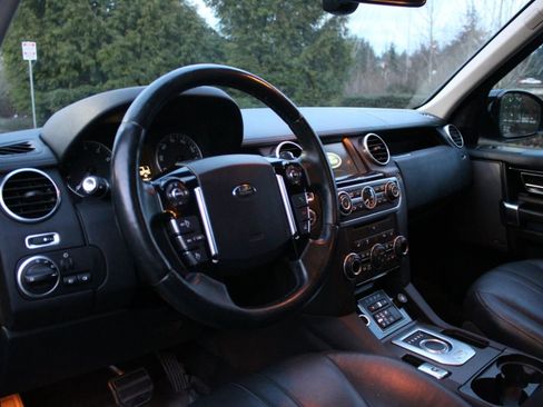 Used 2014 Land Rover LR4 HSE image 17